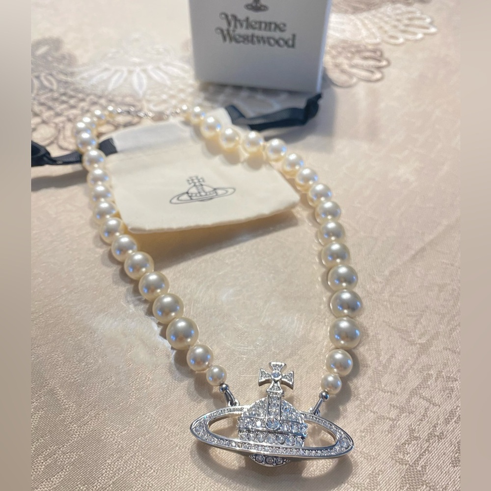 Vivienne Westwood Pearl necklace